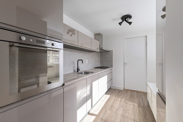 Medium property photo - Van der Duyn van Maasdamstraat 13, 1781 VC Den Helder